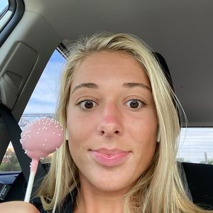 Meet your Posher, Karlee